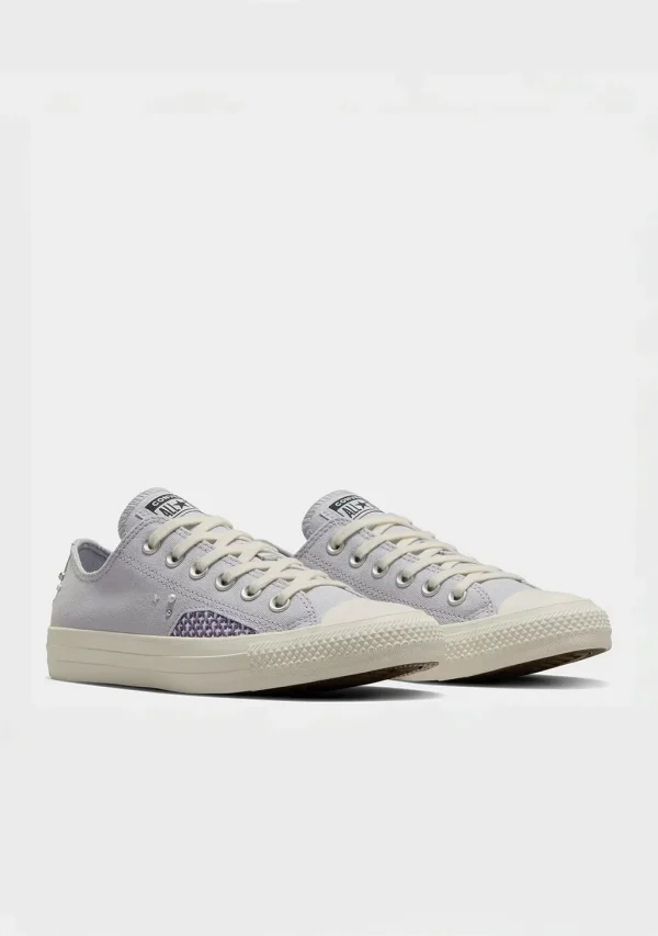Converse - Size 8 / Chuck Taylor All Star